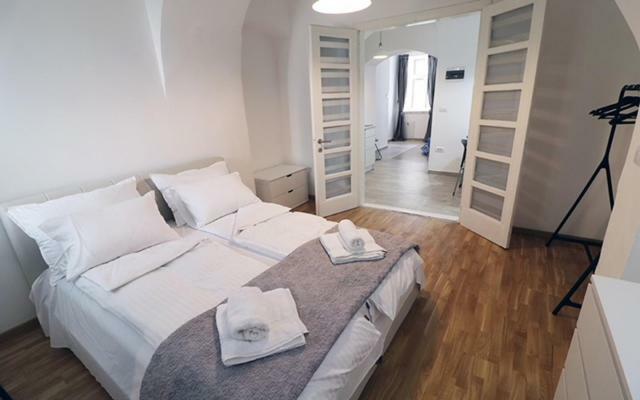 Apartman Tina ノヴィ・サド エクステリア 写真